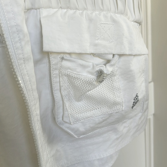 FP MOVEMENT Free People Pleaty Please Vest Hood pleated Oversized Small White - Picture 9 of 13